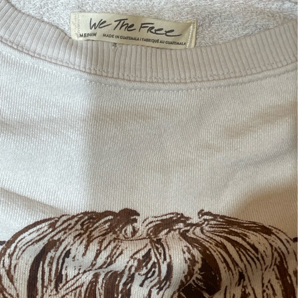 We The Free Graphic Camden Pullover Highland Cow NWOT
XS and MEDIUM - Picture 3 of 5